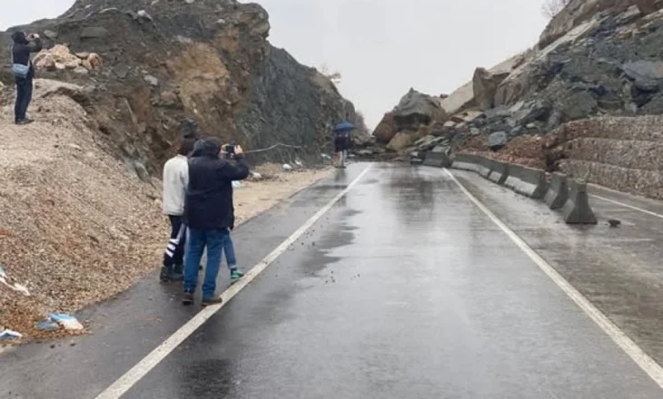 “Balluku përgjegjëse për vjedhjen e 260 milionë euro”/ Dëmtimet në aksin Qafë Plloçë–Qukës, flet deputeti Kreka