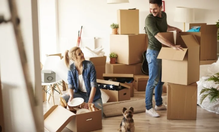 Bashkëjetesa si strategji financiare? Evropianët beqarë i drejtohen marrëdhënieve për të rritur pasurinë