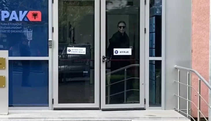 Bashkëshortja e Veliajt paraqitet në SPAK, zbulohet arsyeja