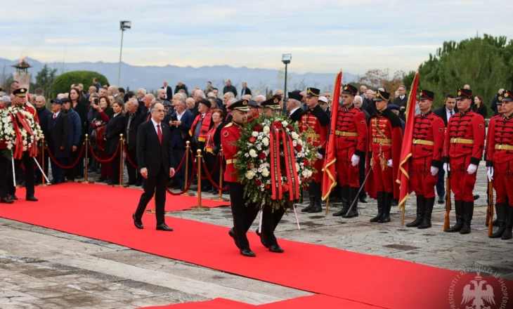 Begaj uron shqiptarët për Ditën e Çlirimit: Dje, sot dhe përgjithmonë, besnikë ndaj të njëjtave vlera