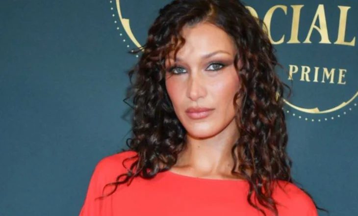 Bella Hadid flet hapur për betejën e saj me sëmundjen kronike Lyme