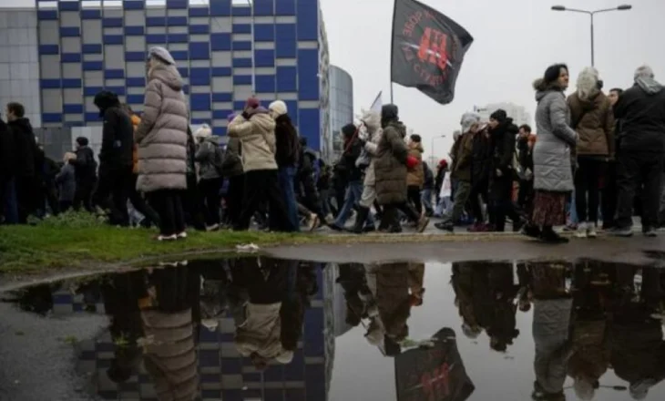 Beograd, protestuesit kërkojnë përgjegjësi për sulmet ndaj studentëve