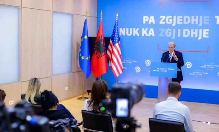 Berisha: Ditën kur Gjykata Supreme e SHBA sanksionoi dy gjini, në parlamentin e votës së vjedhur i vihet kazma familjes shqiptare