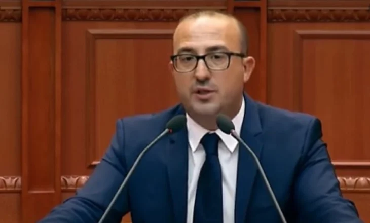 Berisha i vetëm para Kryeministrisë/ Korreshi reagon ashpër: Njerëzit janë lodhur, kjo nuk është rruga e duhur