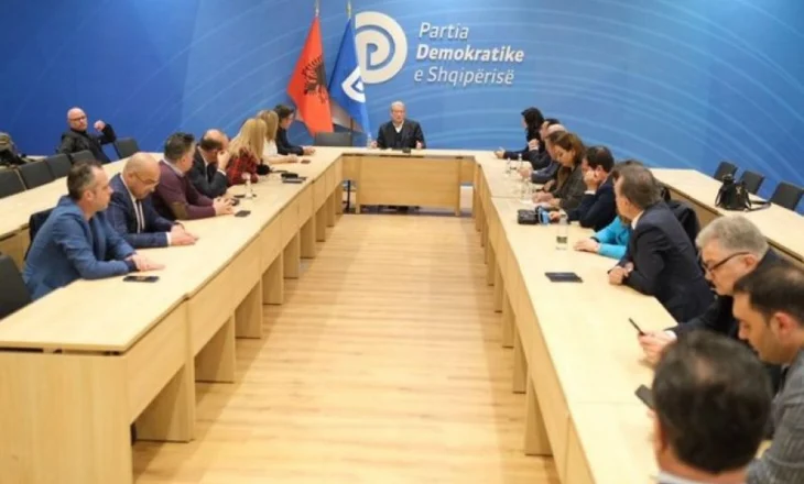 Berisha mbledh nesër në PD kryetarët e degëve