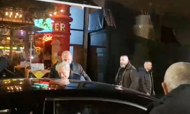 Berisha niset për tek Kryeministria/ Topalli shihet duke folur në telefon, çfarë ndodhi?