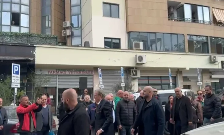 Berisha paraqitet në SPAK, zbaton masën ‘detyrim paraqitje’