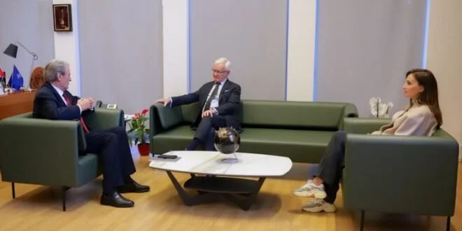 Berisha pret deputetin britanik: Shqipëria e kërcënuar nga narko-shteti i Edi Ramës!