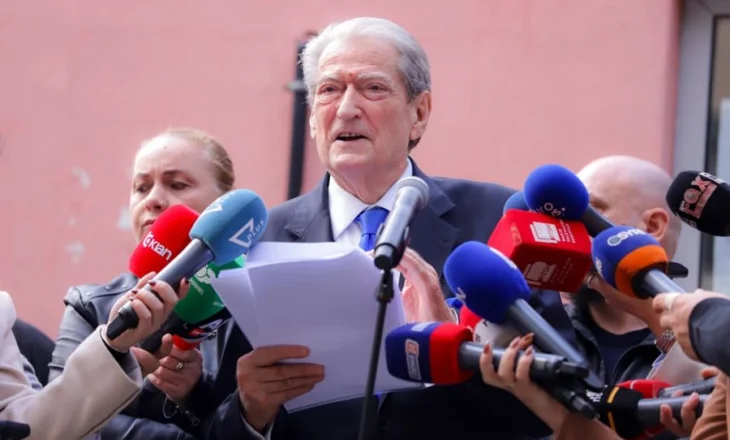 Berisha publikon dokumentin: Policia greke vërteton ekspulsin e “Irenës me 5 mbiemra”