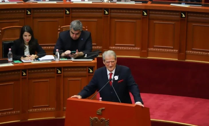 Berisha shigjeton Gonzaton: Cila direktivë e BE kërkon votimin e projektligjit për barazinë gjinore?