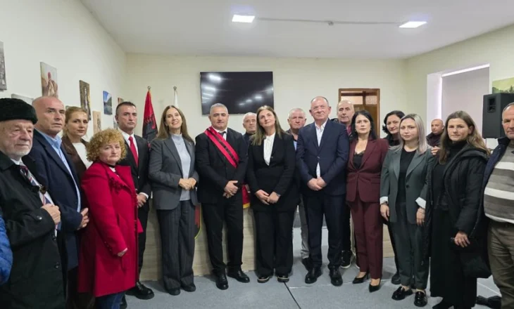 Betohet Gramos Sako, nis zyrtarisht detyrën si kryetar i Bashkisë Tepelenë