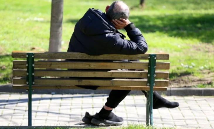 BIRN: Si i joshi Rama pensionistët me bonusin para zgjedhjeve