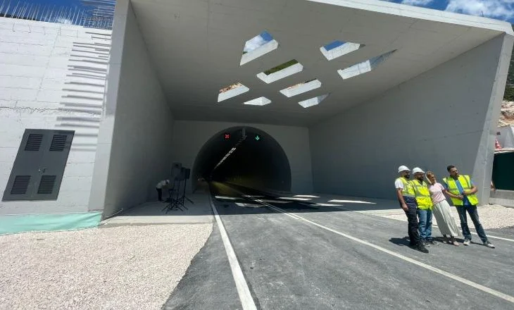 Bisedat për tenderin e tunelit të Llogarasë: Mos më bëj mua kompetenten, ti sikur do e skualifikoje fituesin