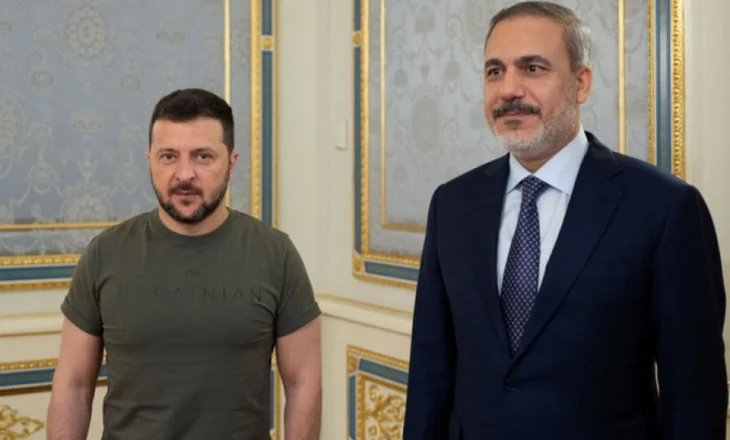 ‘Bisedimet e paqes për Ukrainën janë të pashmangshme’, Turqia: Mund të ndodhë në vendin tonë