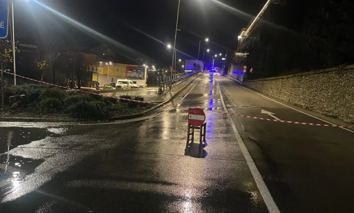 Bllokohet hyrja e Unazës së Pogradecit, Bashkia njofton drejtuesit e mjeteve: Shkak rënia e gurëve, po punohet