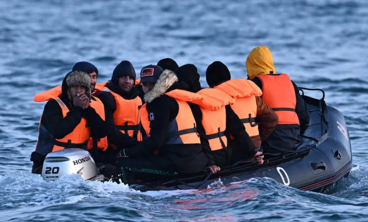 Britania e Madhe ashpërson politikat e migracionit duke marrë frymëzim nga qasja e Danimarkës