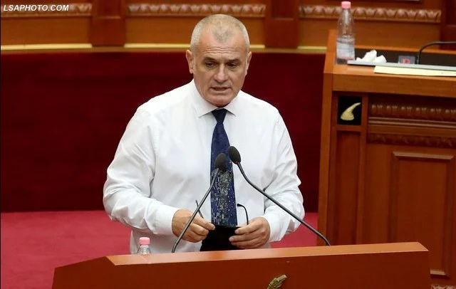 Bujar Leskaj paralajmëron lënien e mandatit si deputet i PD-së: Reflektim mbi gabimet e bëra