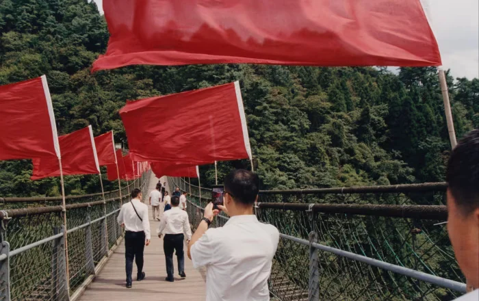 Bumi i ‘turizmit të kuq’ në Kinë