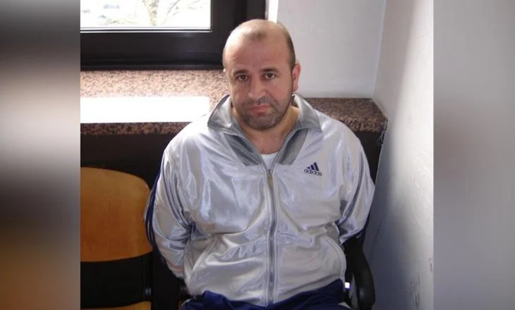 ‘Burgjet’ i japin leje Lulzim Berishës të shkojë në varrimin e të atit! Shoqërohet në masa të rrepta sigurie