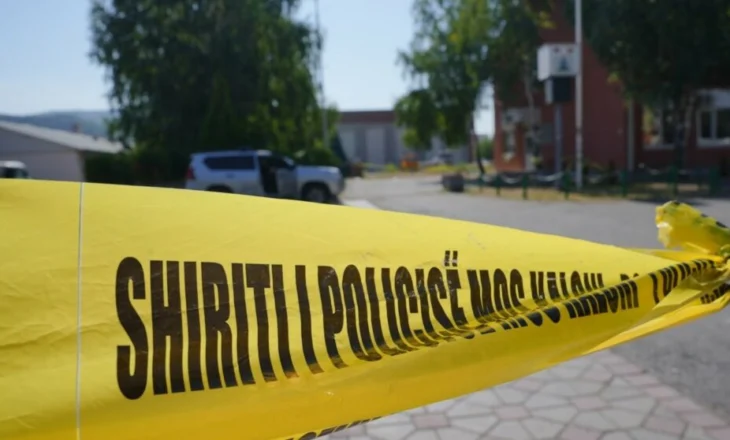 Burri godet me sëpatë ish-gruan në Kosovë, shpallet në kërkim..