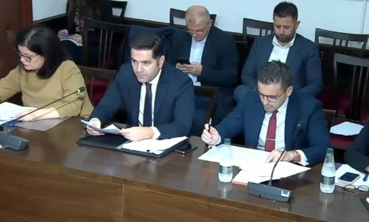 ‘Buxheti 2026’-PD mungon! Malaj: Kryefjalë, pensionet. Kompesim ilaçesh për 400 mijë persona! Vengu: Rritje pagash për ushtarët