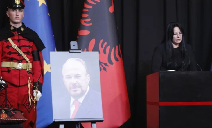 “Çerek shekulli më parë rashë në dashuri me Fatosin dhe vizionin e një Shqipërie ndryshe”/ Xhoana Nano: Ishte i vërtetë, nuk dinte dhe nuk donte të shtirej