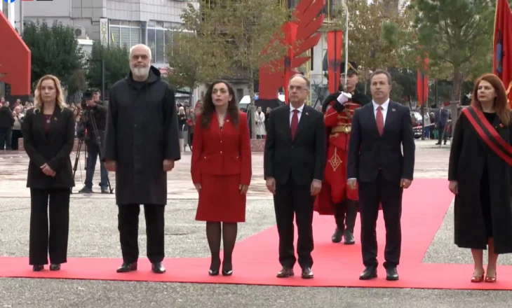 Ceremonia e ngritjes së flamurit, Rama, Osmani dhe Begaj në Vlorë