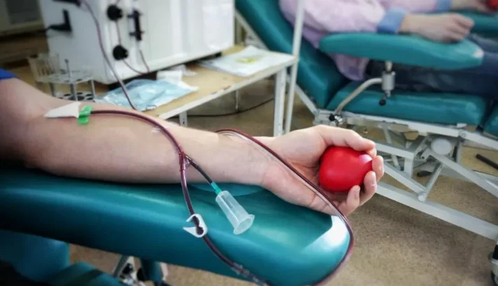 Çfarë i ndodh trupit nëse merrni grupin e gabuar të gjakut