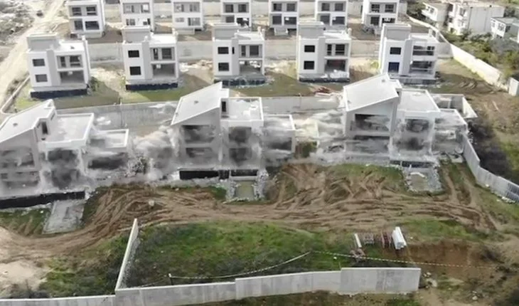 Çfarë ndodhi? Shkatërrohen me tritol tri vila luksoze në pronësi të ish-deputetit