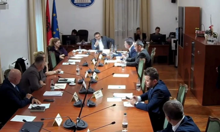 “Çfarë sheh ti”/ Debate te Komisioni për Çështjet e Brendshme, Çuçi përjashton Flamur Nokën: Dilni jashtë