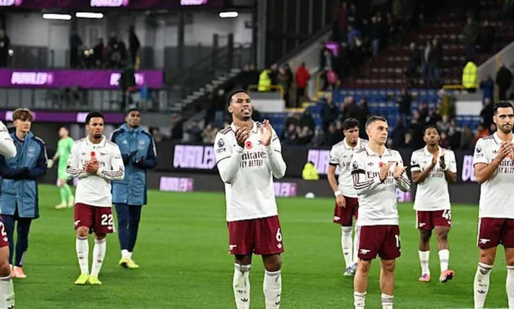 Chelsea triumfon në derbin e Londrës, Liverpool rikthehet te fitorja në Premier