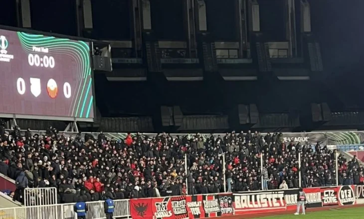 Conference League: Vargjet e këngës patriotike “Mora fjalë” oshëtijnë në Fadil Vokrri (VIDEO)