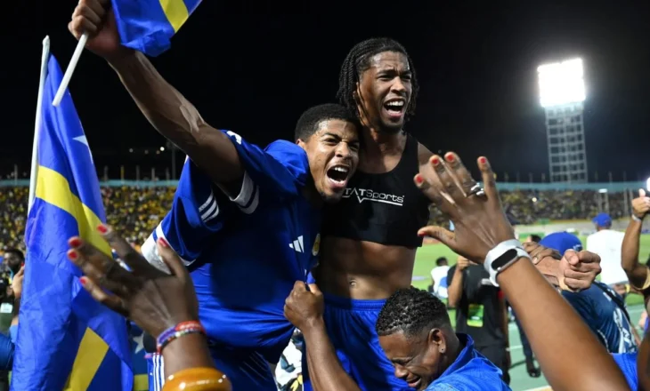 Curuçao shkruan historinë, vendi më pak i populluar do të luajë në Botëror