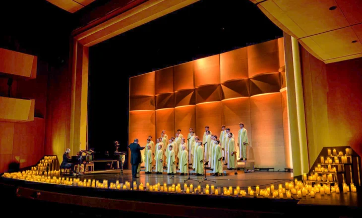 “Czech Boys – Boni Pueri” në TKOB, përveç kryeveprave botërore një pjesë e programit u prezantua në gjuhën shqipe