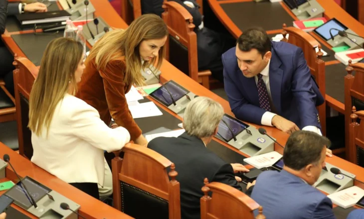 Deputetet e opozitës letër Begajt: Ngrihu në lartësinë e detyrës, mos e dekreto ligjin për “barazinë gjinore”