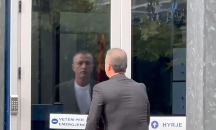 Deputeti socialist, Tërmet Peçi, paraqitet në SPAK