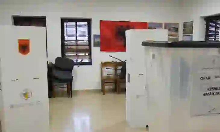 Deri në 12:00 votuan 11.02% e qytetarëve! Mati vijon me pjesëmarrjen më të lartë