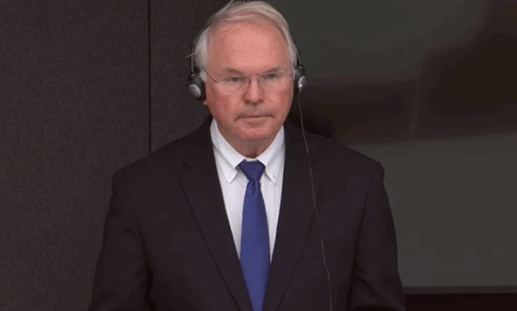 Dëshmon Christopher Hill: Thaçi nuk e drejtonte UÇK-në