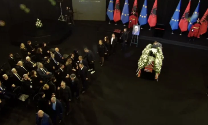 DETAJE/ Kryeministri Edi Rama dhe Xhoana Nano do të mbajnë fjalim në nder të Fatos Nanos, ish-bashkëshortja Rexhina…