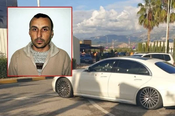 Detaje nga atentati tek rrethrrotullimi i Rinasit, viktimë krahu i djathtë i Emiljano Shullazit