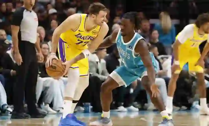 Detroit fiton në shtesë dhe komandon në Lindje, triumfojnë edhe Miami, Lakers e Phoenix