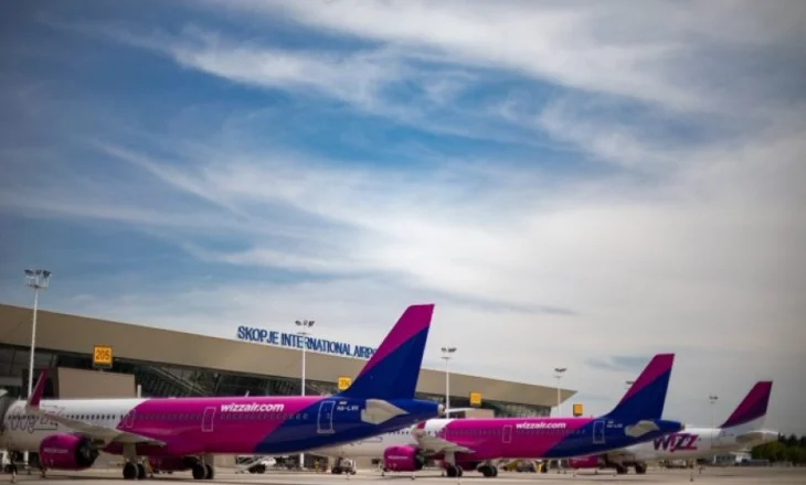 Devijime në Aeroportin e Shkupit për shkak të motit