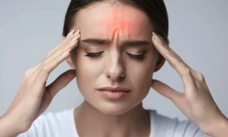 Dhimbjet e kokës, çfarë i shkakton! Kur duhet të shqetësoheni