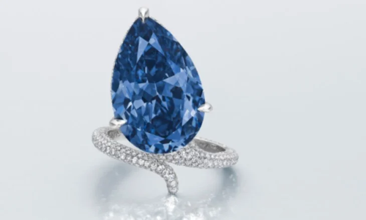 Diamanti i rrallë blu 9.51 karatësh del në ankand në Gjenevë
