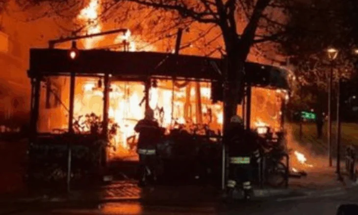 Digjet pas mesnatës lokali i Ramadan Zotos në Sarandë! Biznesi ishte dhënë me qera, pronari në burg për plagosje