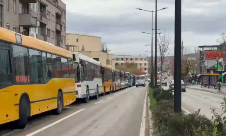 Dita e dytë e protestës së punonjësve të transportit publik, sfidojnë Policinë: Nuk lëvizim asnjë autobus