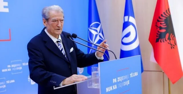 Ditën kur Gjykata Supreme e SHBA sanksionoi dy gjini, në parlamentin e votës së vjedhur iu vu kazma familjes shqiptare