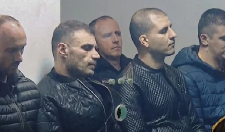 Dje iu ekzekutua ‘krahu i djathtë’, Emiljano Shullazi nuk paraqitet në gjyq