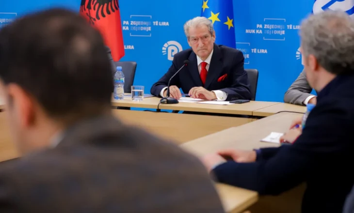 “Do e kapim djallin prej brirësh”, Berisha: Koha është e guximtarëve, nisim protestat deri në largimin e Edi Ramës