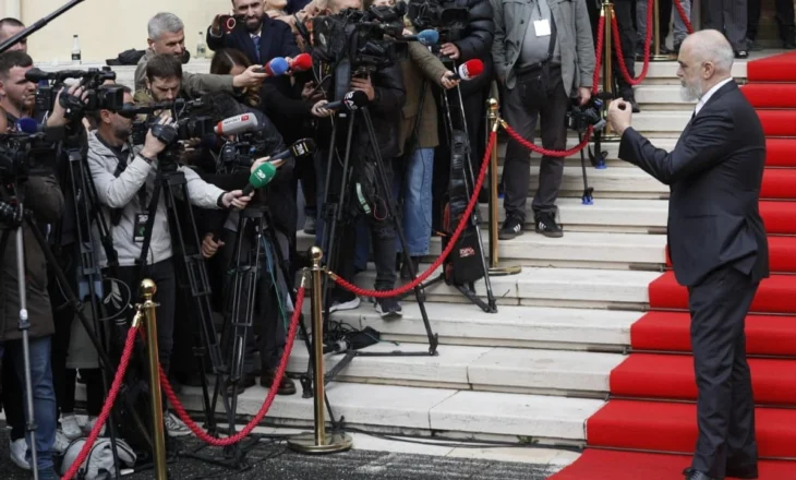 “Do e shkarkoni Ballukun?”/ Rama i kthehet gazetares: Pse duhet të biesh në sy ti me ulërima, do ta jap fjalën nëse…